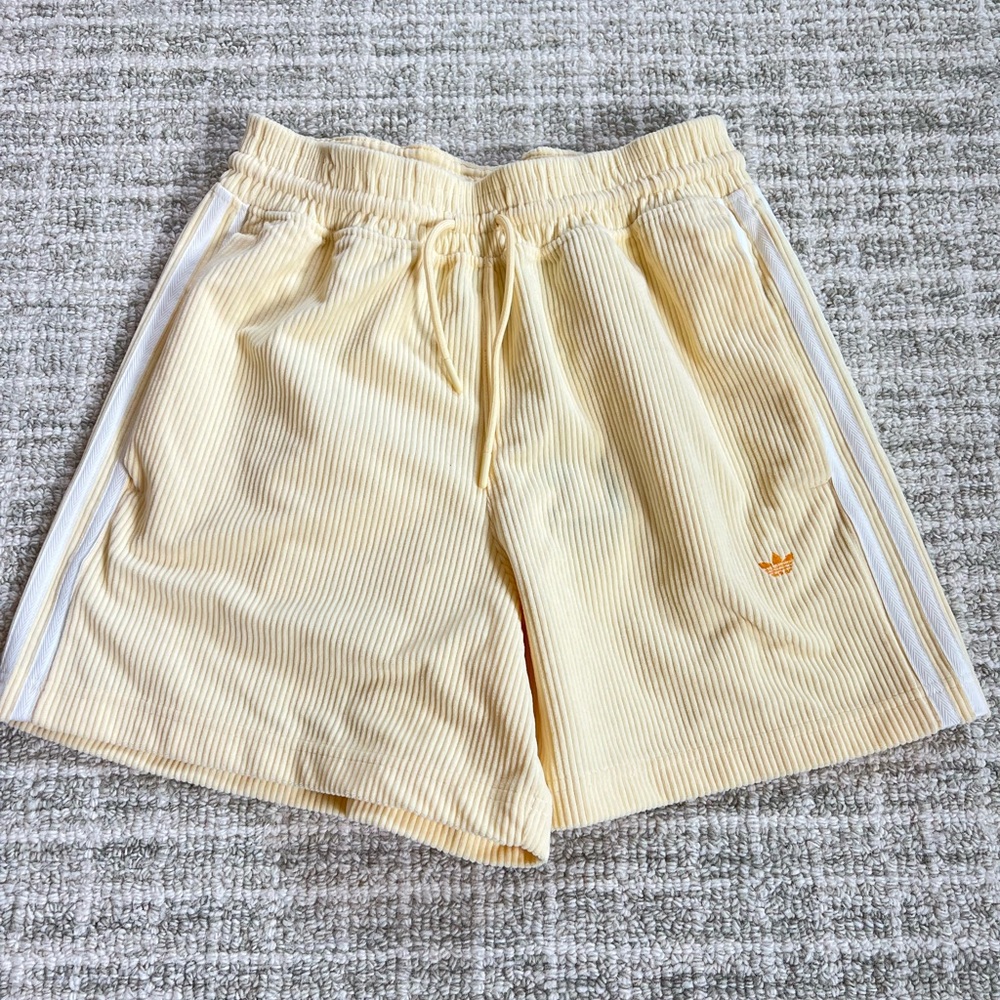 Adidas NWT Men's Light Yellow Cord Shorts Size Xs